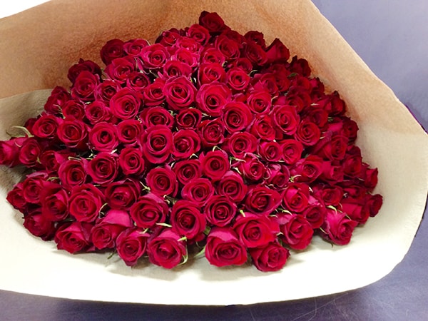 バラの花束の拡大